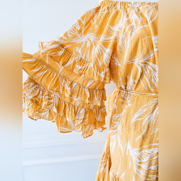 Vici Dolls - off shoulder ruffle dress - Picture 4 of 6